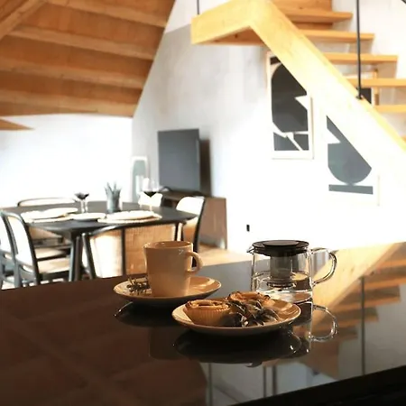 Flow Premium Loft - With Ac!